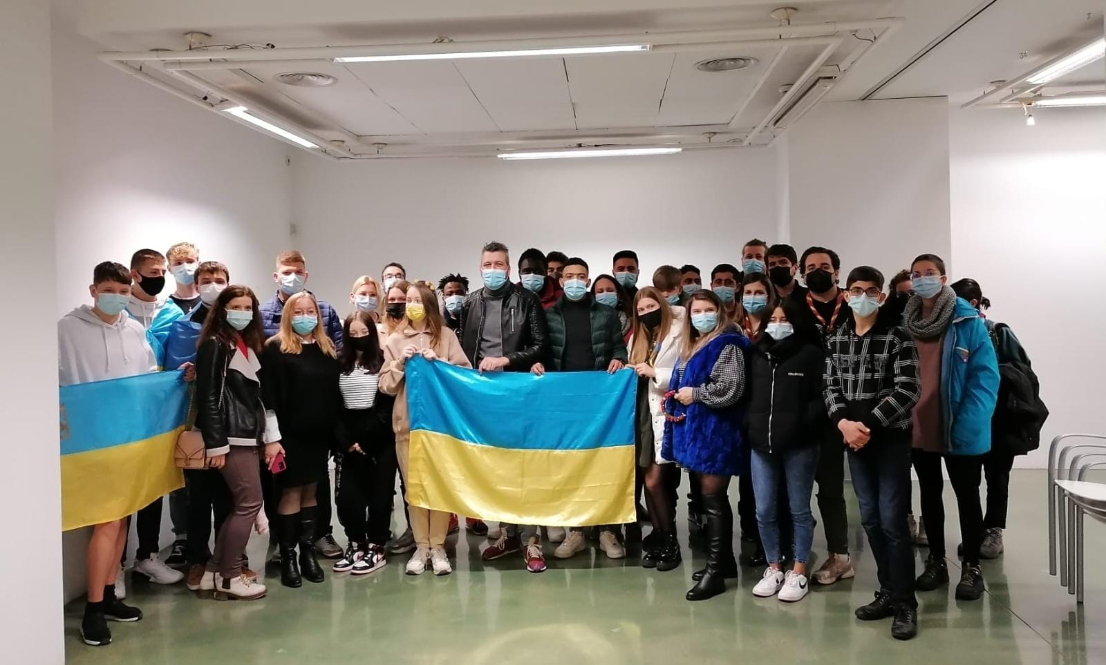 FTN/ Juventud reúne a quince jóvenes ucranianos residentes en la Región